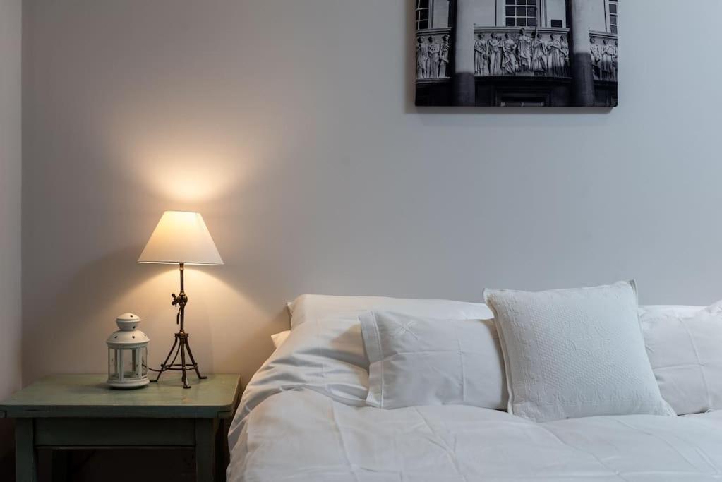 Pbc Duplex Three Bedroom In Fulham Oak