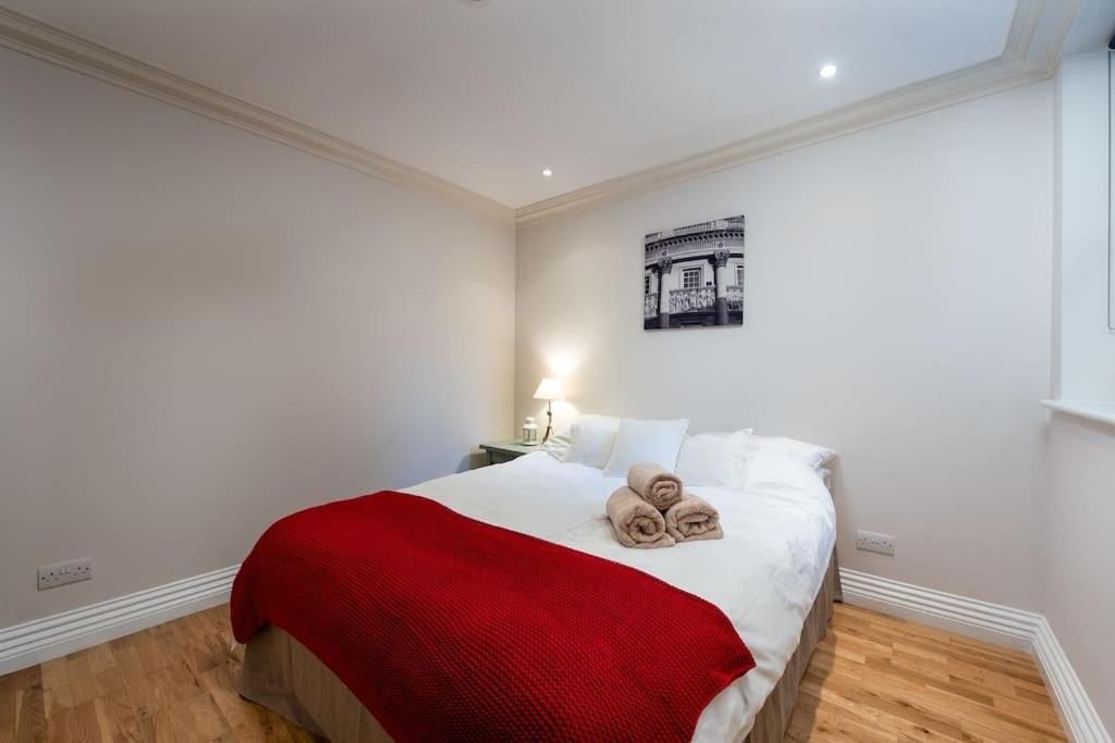Pbc Duplex Three Bedroom In Fulham Oak *