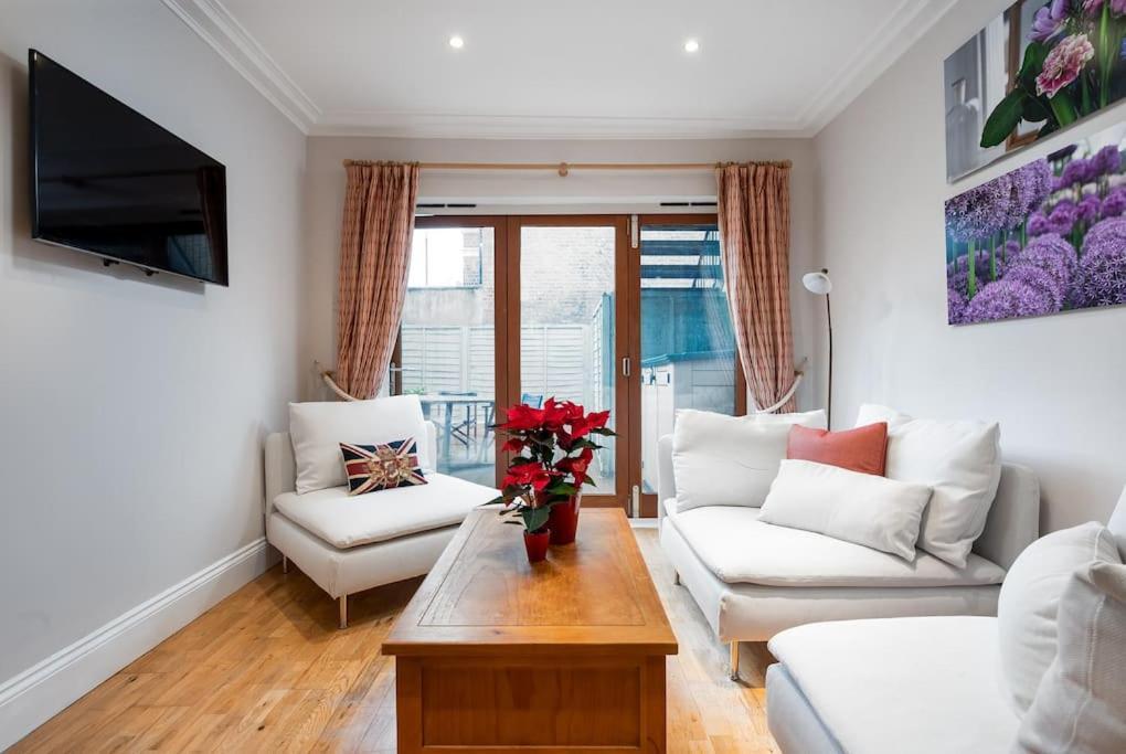 Pbc Duplex Three Bedroom In Fulham Oak